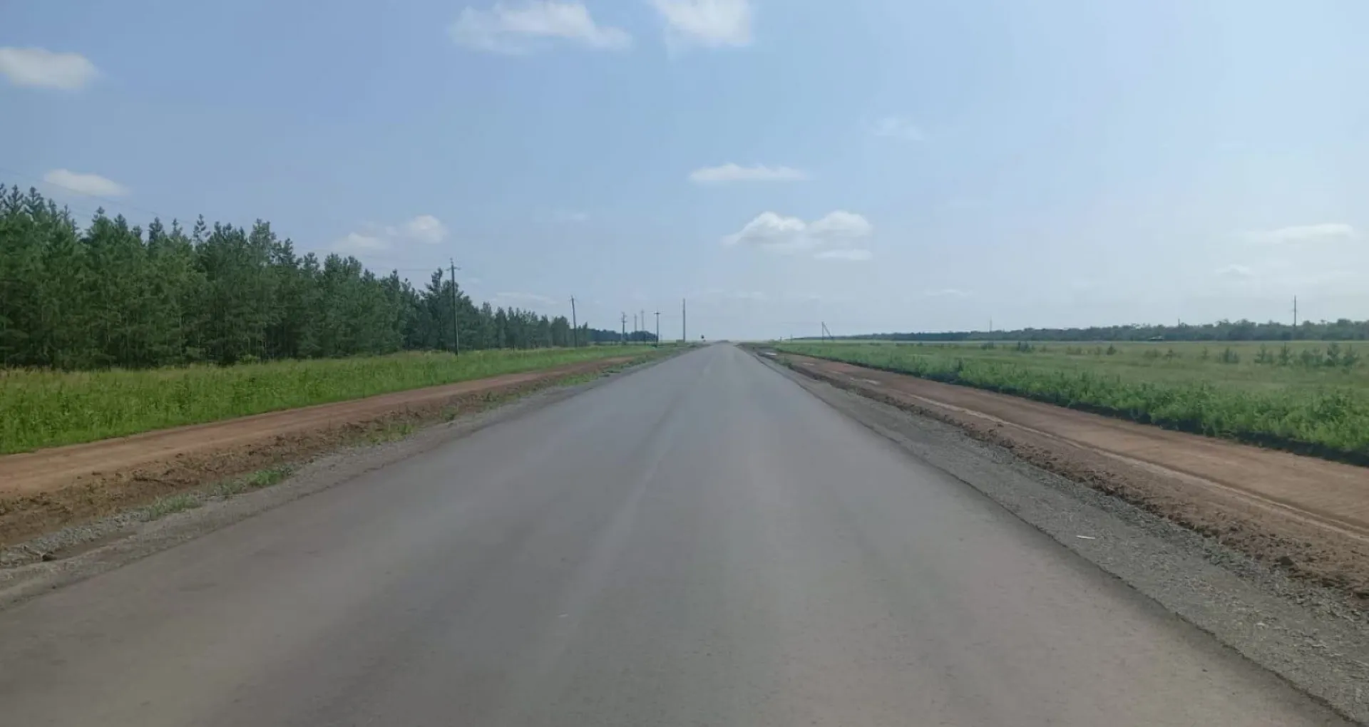 Десяток дорог, ведущих к крупным сельхозпредприятиям, отремонтировали в Алтайском крае