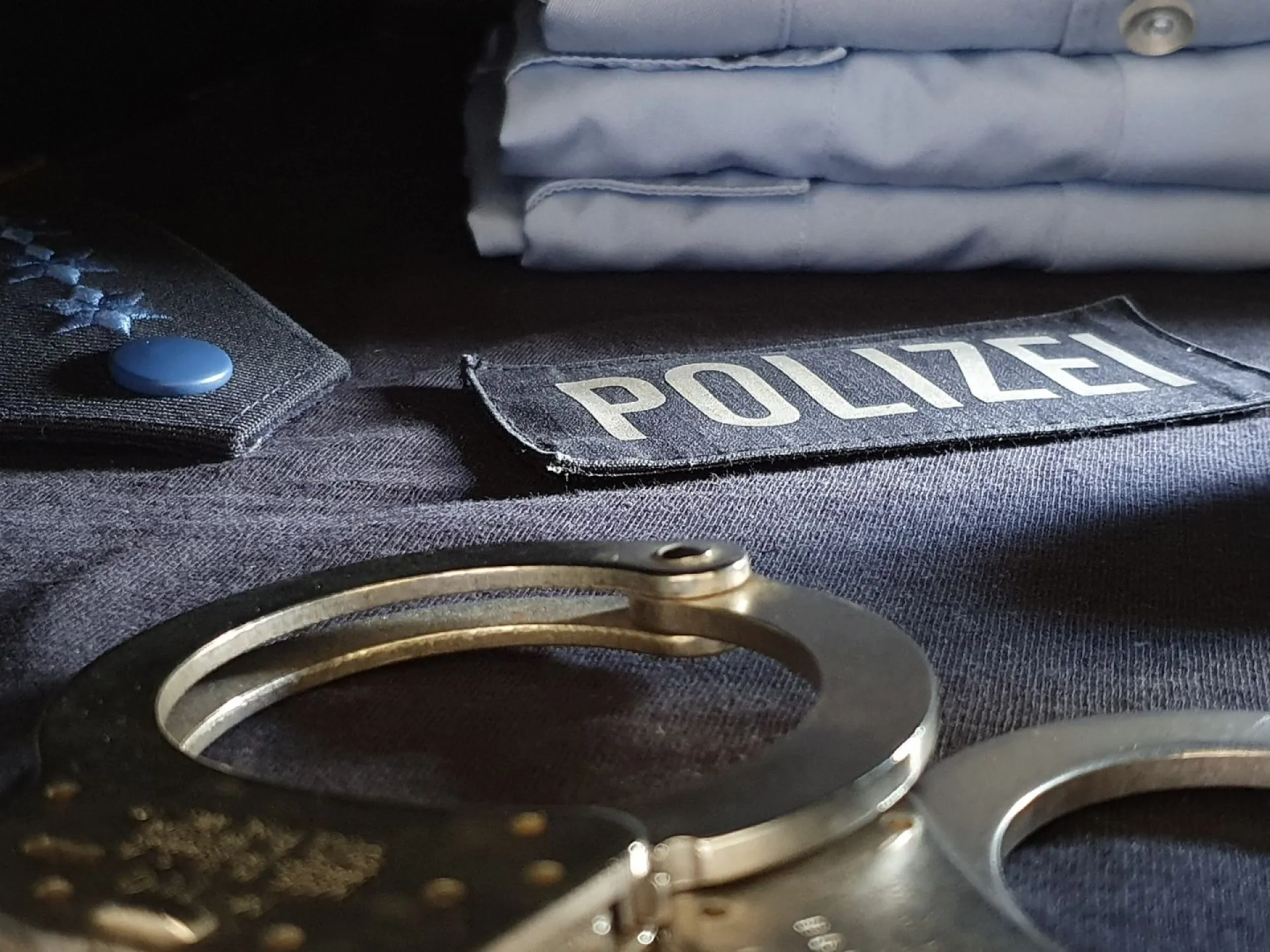 29-летнюю сотрудницу новосибирской полиции задержали с пакетом наркотиков 29-летнюю сотрудницу новосибирской полиции задержали с пакетом наркотиков