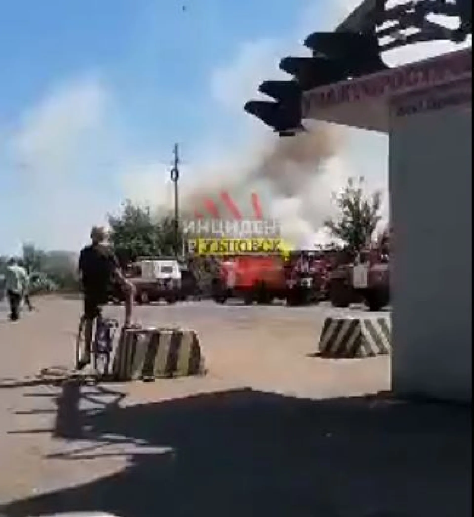 Частный дом сгорел в Алтайском крае Частный дом сгорел в Алтайском крае