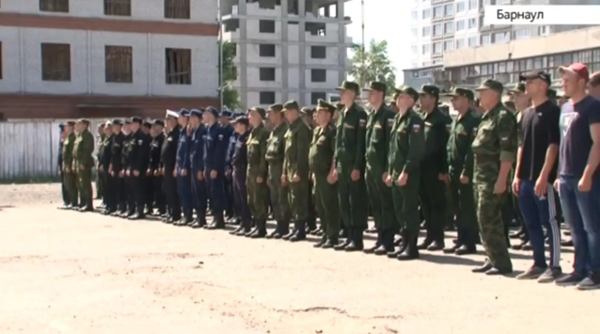 Алтайские призывники отправились на службу в Президентский полк Алтайские призывники отправились на службу в Президентский полк