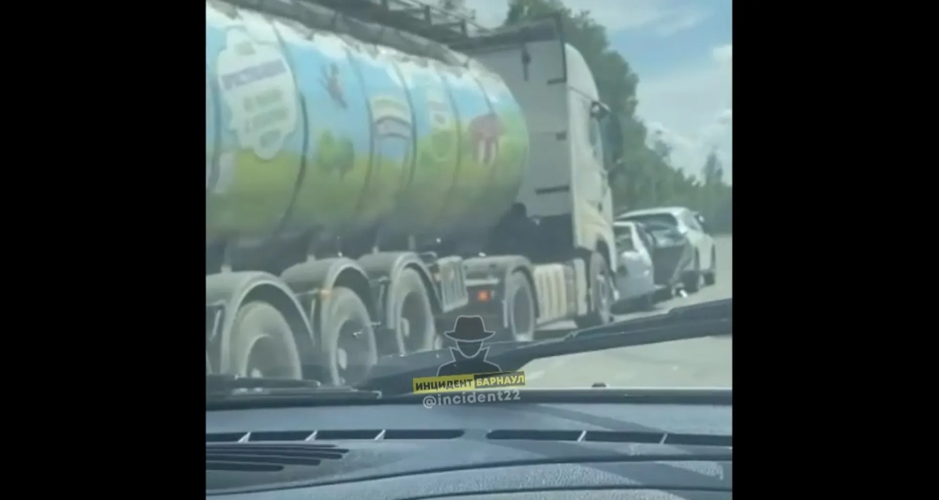 Массовое ДТП произошло на Змеиногорском тракте в Барнауле Массовое ДТП произошло на Змеиногорском тракте в Барнауле
