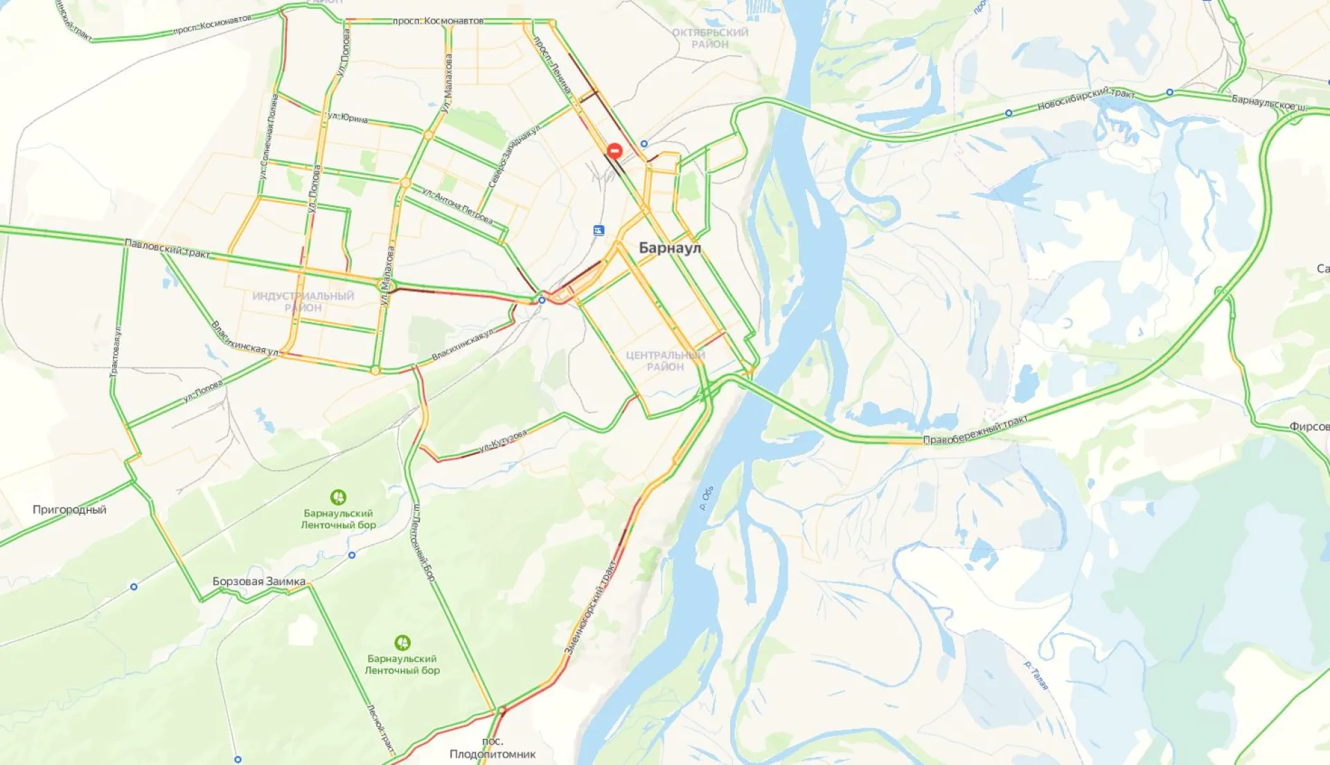 Пробки в несколько километров сковали Барнаул Пробки в несколько километров сковали Барнаул