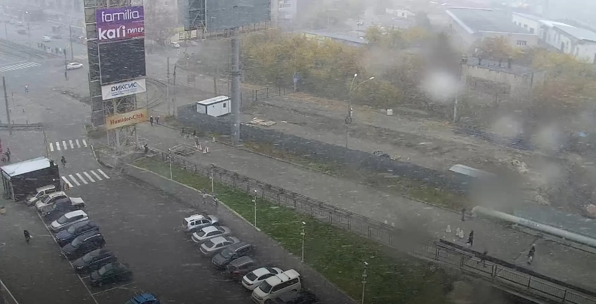 Барнаульцы запечатлели первый снег в городе Барнаульцы запечатлели первый снег в городе