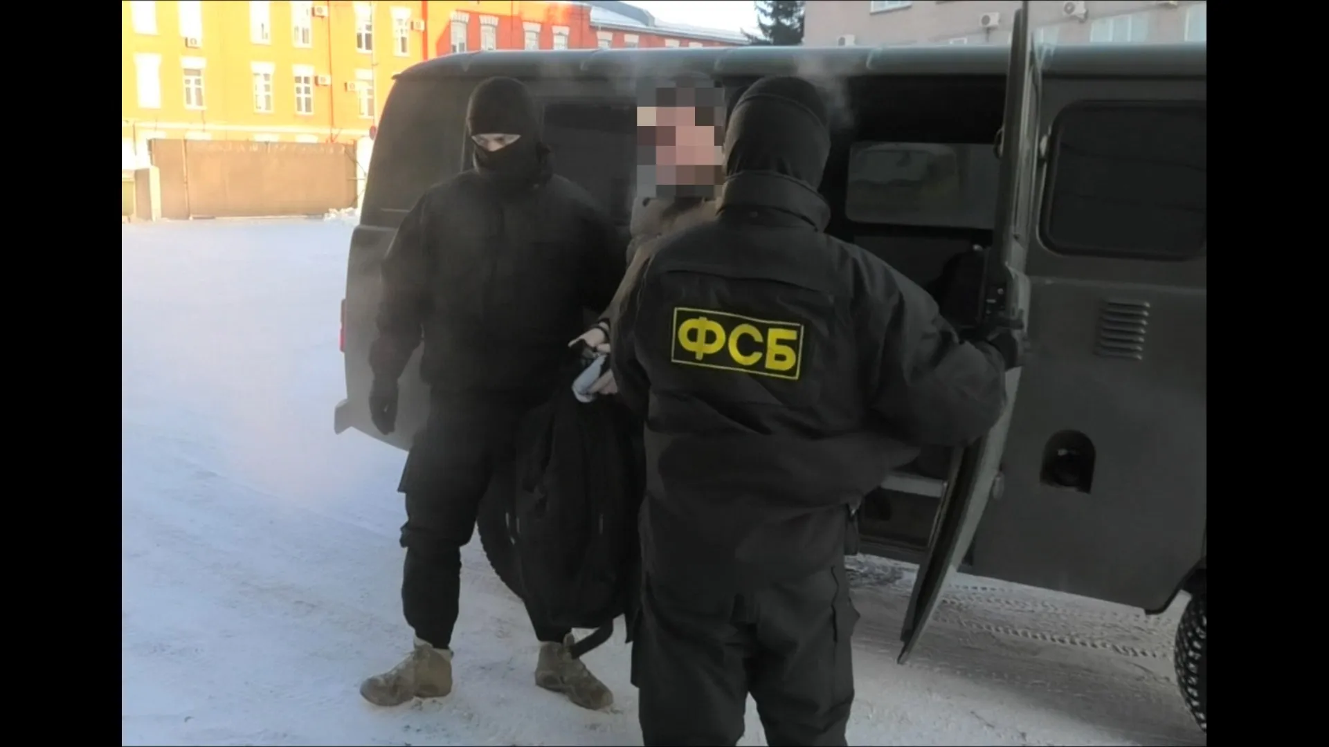 Житель Новоалтайска получил 17 лет колонии за госизмену Житель Новоалтайска получил 17 лет колонии за госизмену