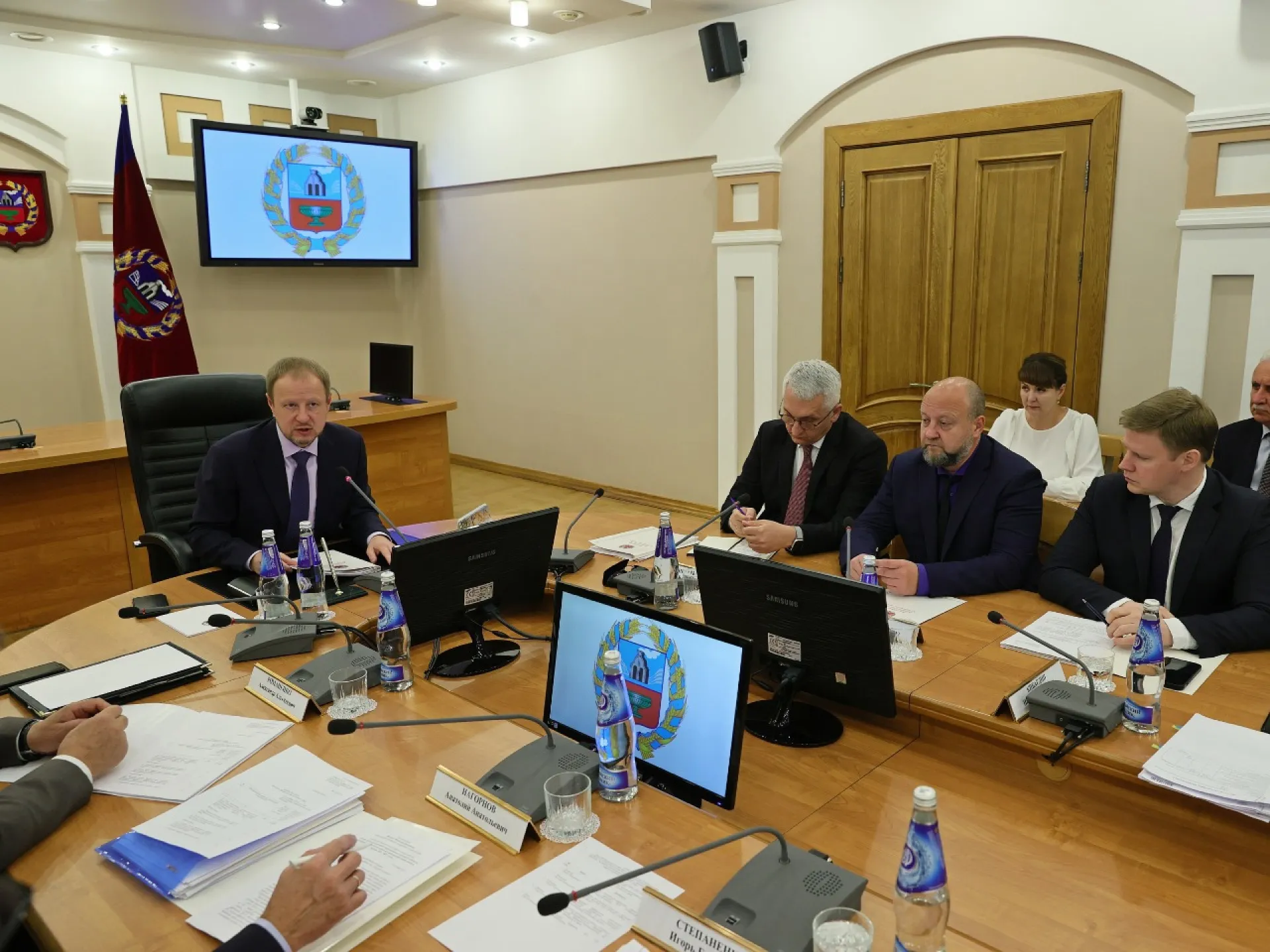 На заседании правительства Алтайского края рассмотрены законодательные инициативы, внесенные на очередную сессию АКЗС На заседании правительства Алтайского края рассмотрены законодательные инициативы, внесенные на очередную сессию АКЗС