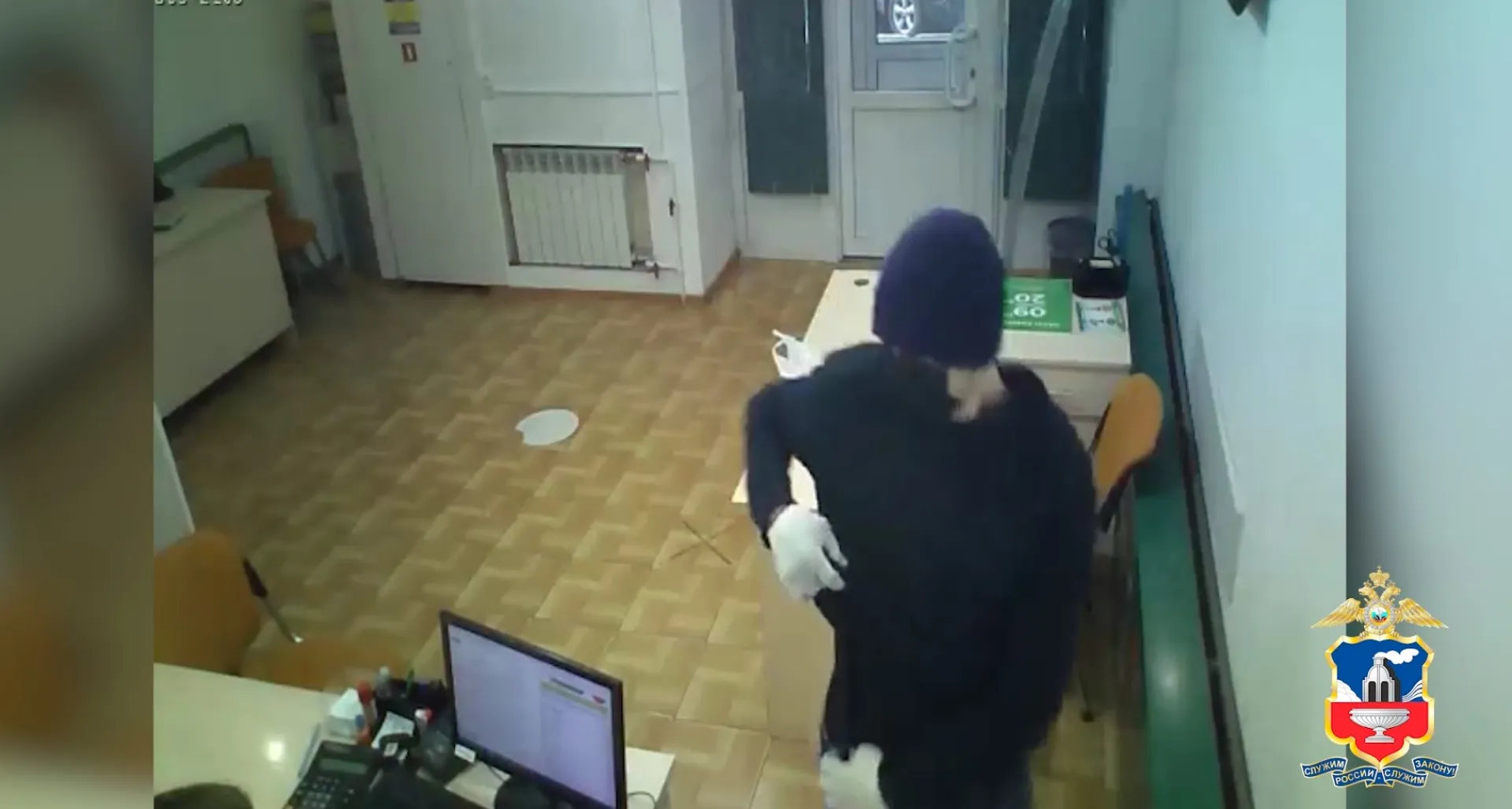 Бийчанина в маске и перчатках задержали за разбойные нападения на микрофинансовые организации Бийчанина в маске и перчатках задержали за разбойные нападения на микрофинансовые организации