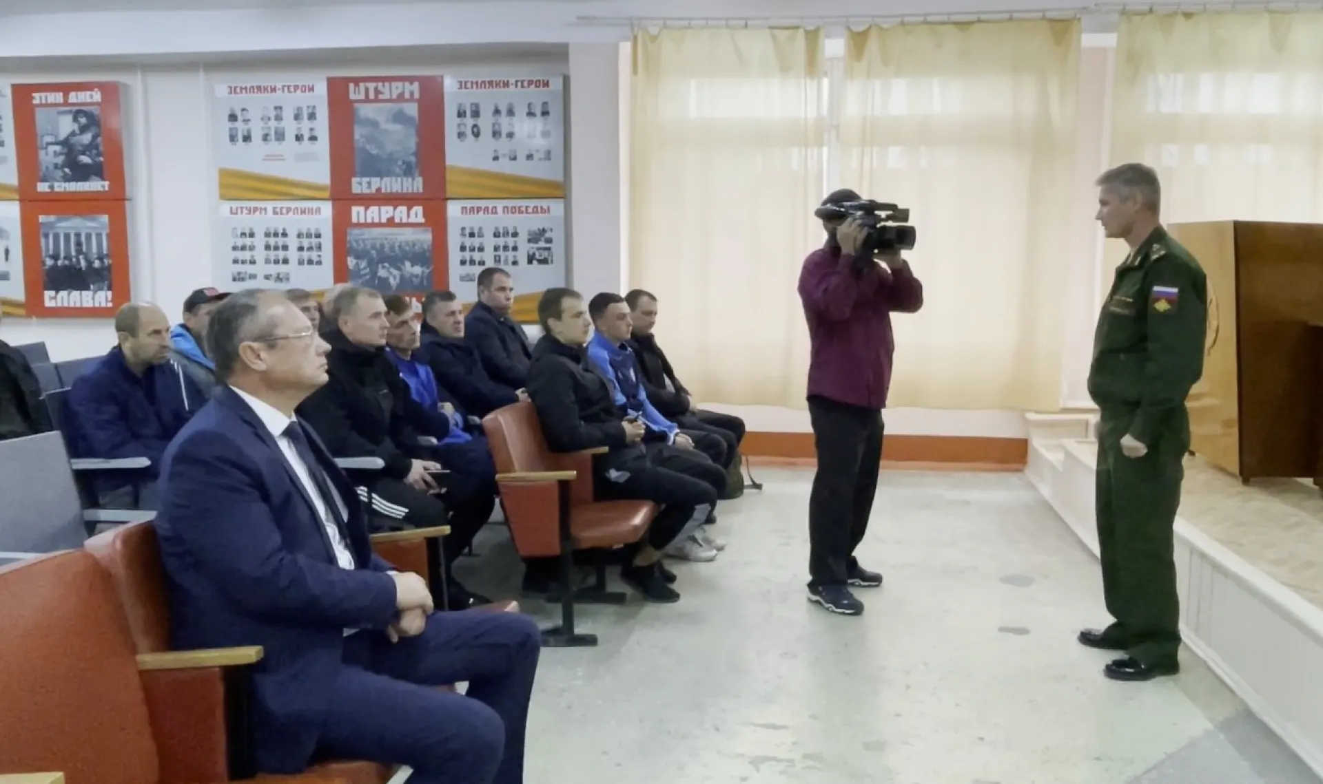 Военный комиссар рассказал, куда отправляют мобилизованных граждан из Алтайского края Военный комиссар рассказал, куда отправляют мобилизованных граждан из Алтайского края