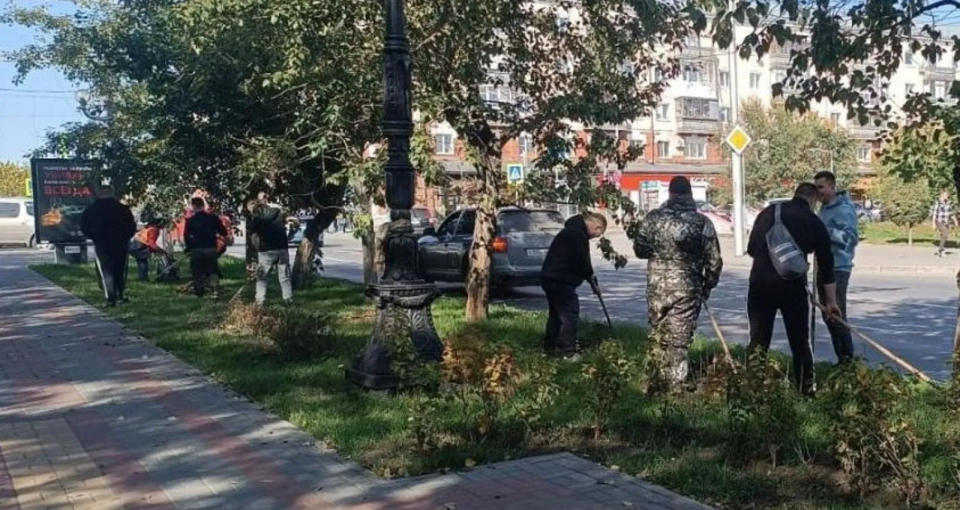 Общегородской субботник пройдет сегодня в Барнауле Общегородской субботник пройдет сегодня в Барнауле