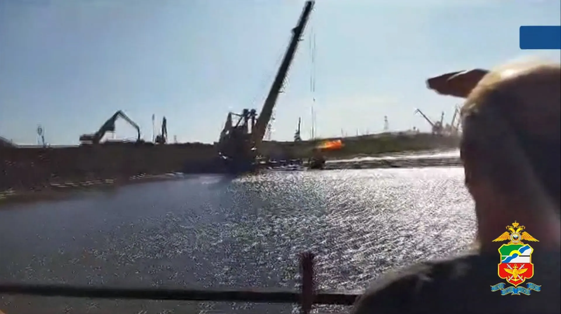 Гидросамолет потерпел крушение во время взлета в Сибири Гидросамолет потерпел крушение во время взлета в Сибири