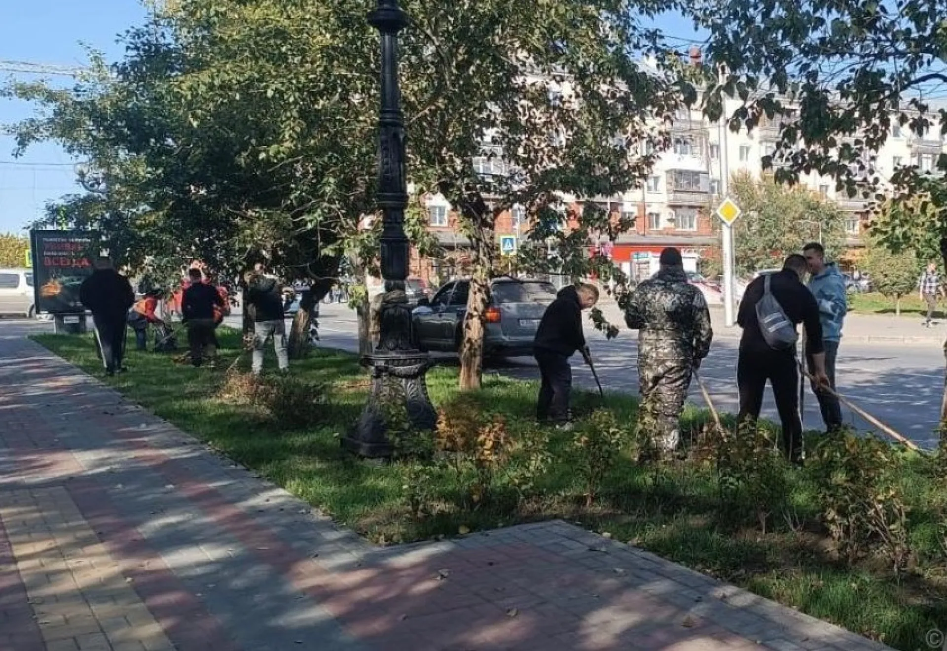 Более 22 тысяч барнаульцев вышли на уборку города Более 22 тысяч барнаульцев вышли на уборку города