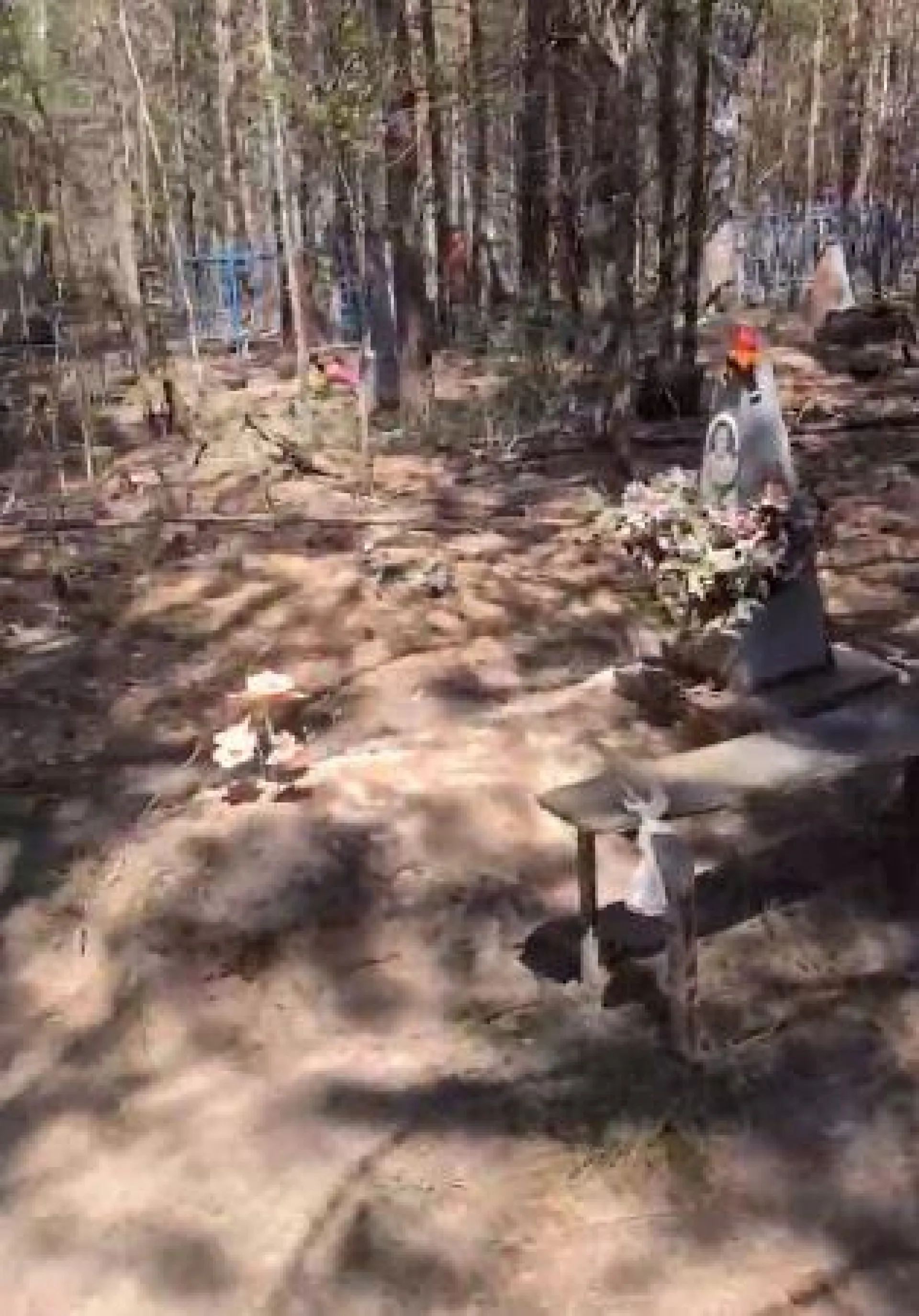 Вандалы осквернили могилы на Булыгинско-Кировском воинском кладбище Барнаула