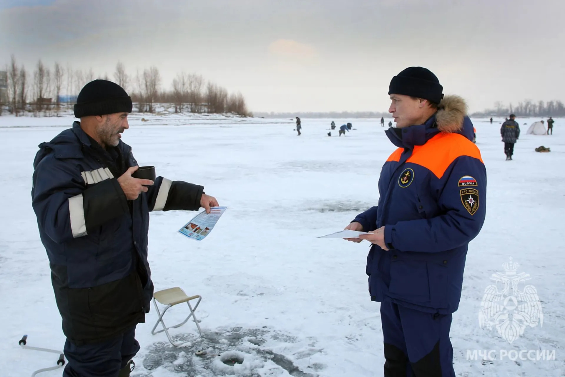Ещё две ледовые переправы начали действовать в Алтайском крае Ещё две ледовые переправы начали действовать в Алтайском крае
