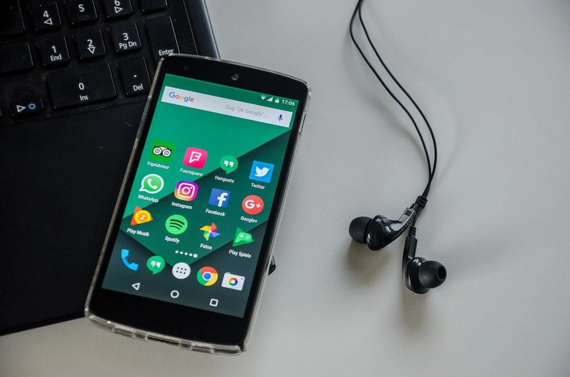 Google ввел запрет на установку Android на смартфоны Huawei Google ввел запрет на установку Android на смартфоны Huawei