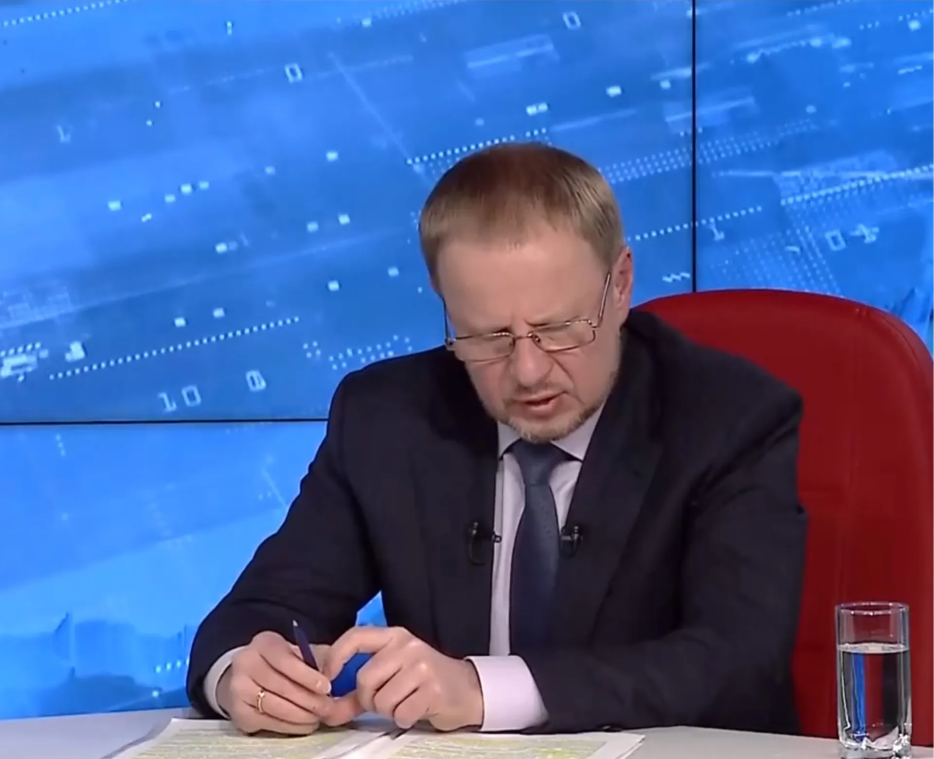 23 ноября 2023 года состоится прямая линия с губернатором Алтайского края: какие вопросы удалось решить благодаря обращениям граждан к главе региона в прошлые годы