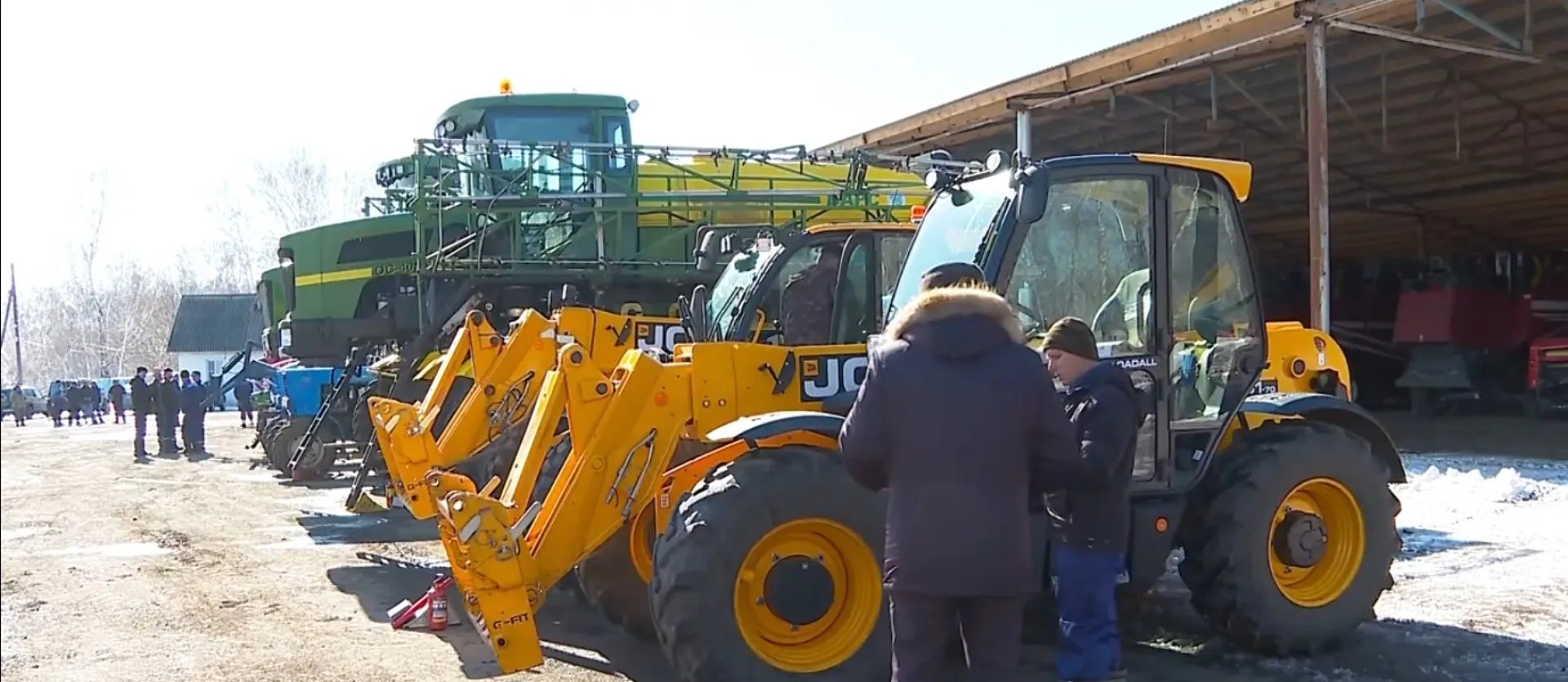 В Алтайском крае подготовили более 25 тысяч единиц техники для начала посевов В Алтайском крае подготовили более 25 тысяч единиц техники для начала посевов
