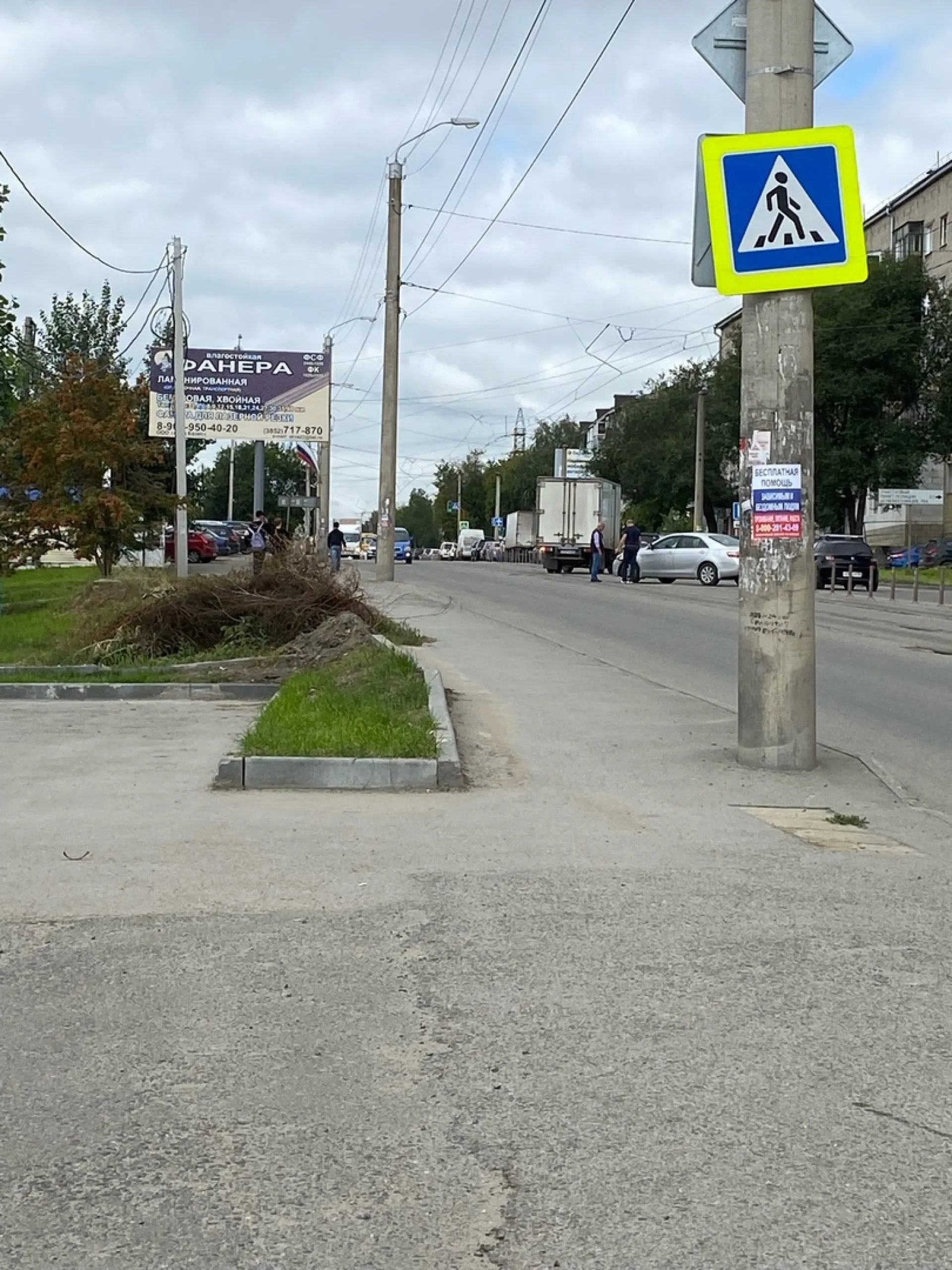 Движение трамваев оказалось заблокированным в результате ДТП в Барнауле Движение трамваев оказалось заблокированным в результате ДТП в Барнауле