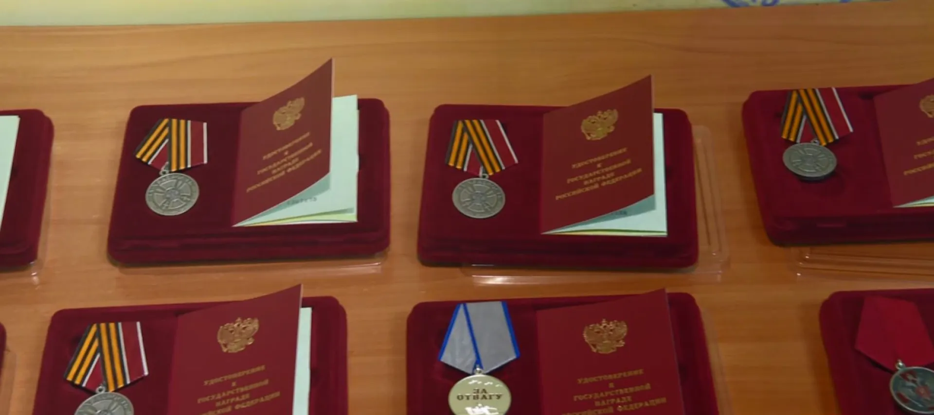 Государственные награды участникам СВО вручили в Военном комиссариате Алтайского края Государственные награды участникам СВО вручили в Военном комиссариате Алтайского края