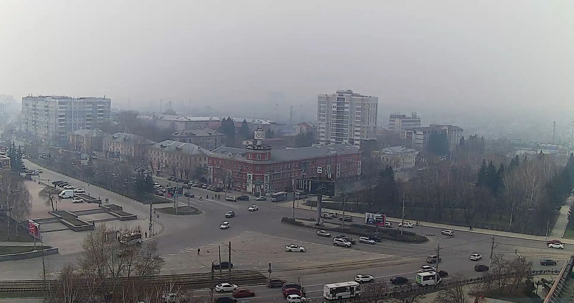 Повышенный уровень загрязнения воздуха продолжает держаться в двух городах Алтайского края Повышенный уровень загрязнения воздуха продолжает держаться в двух городах Алтайского края