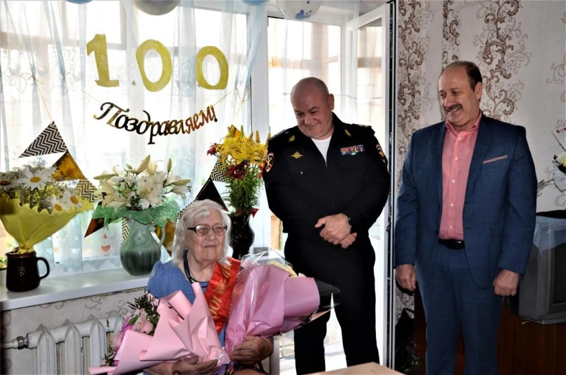 100 лет отпраздновала жительница Рубцовска Нина Зайкова 100 лет отпраздновала жительница Рубцовска Нина Зайкова