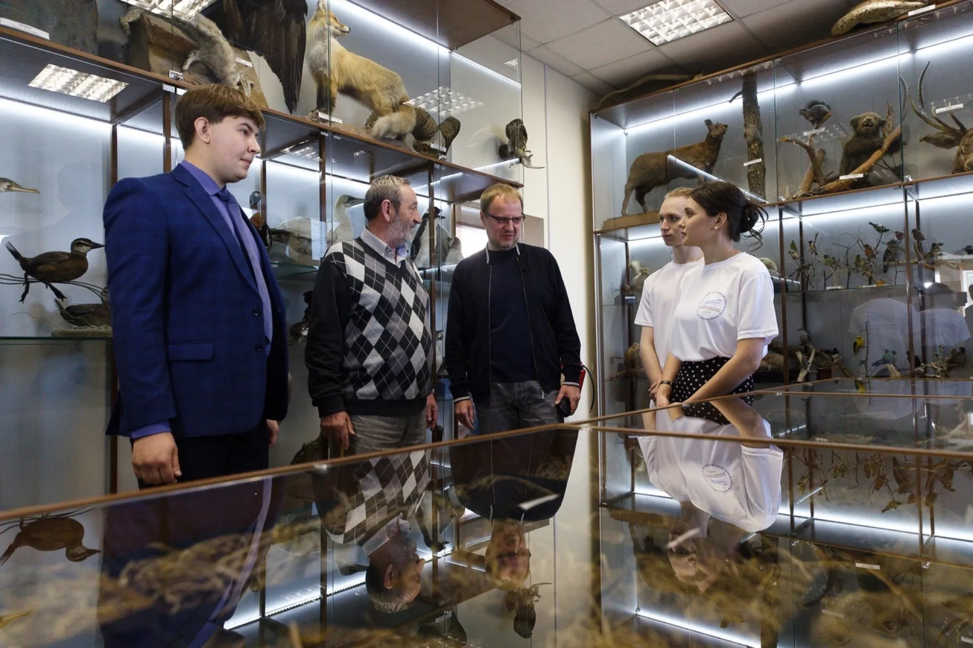 Губернатор Виктор Томенко посетил барнаульские музеи в рамках акции «Музейная ночь» Губернатор Виктор Томенко посетил барнаульские музеи в рамках акции «Музейная ночь»