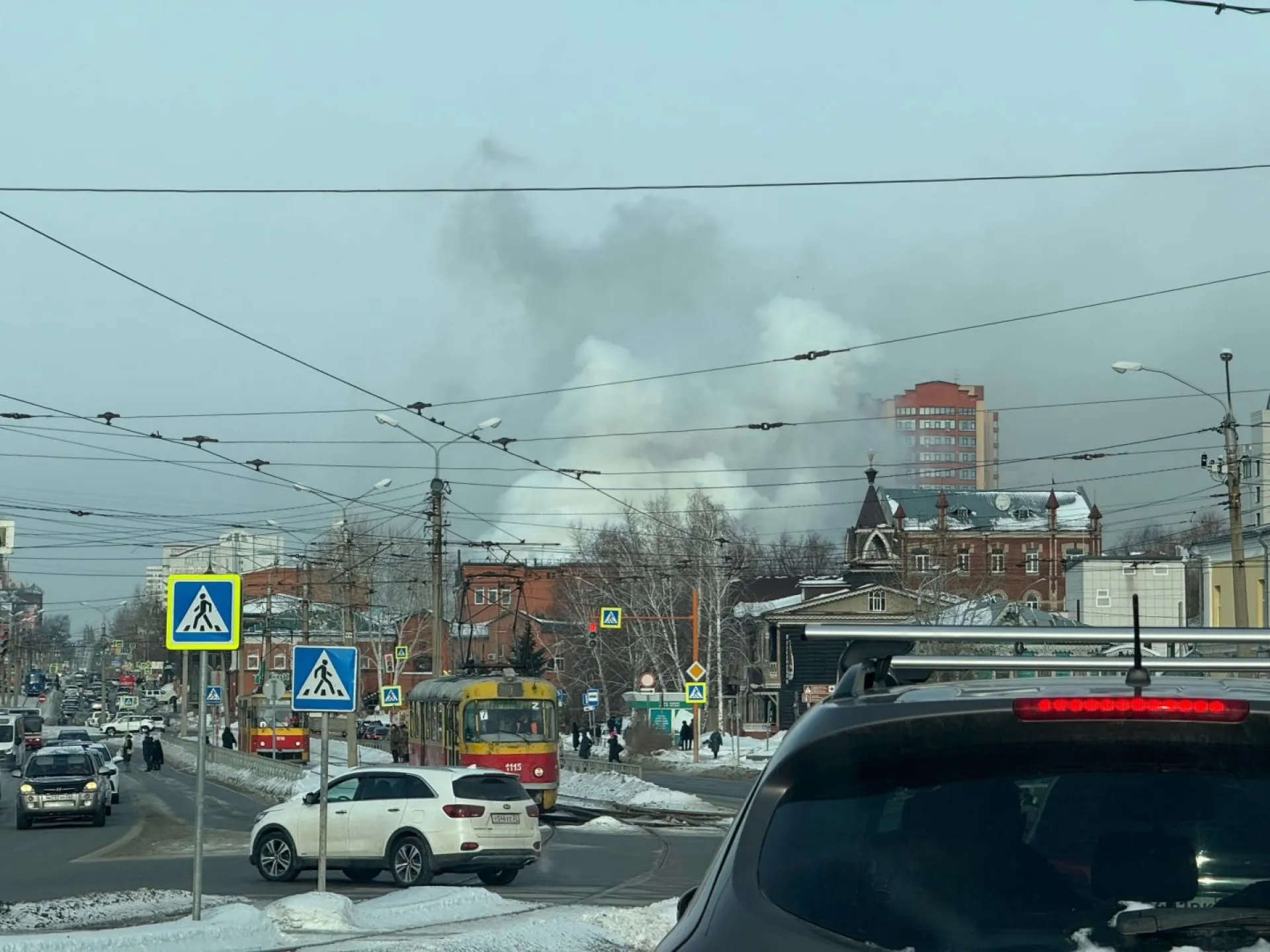 Пожар на улице Никитина в Барнауле локализован Пожар на улице Никитина в Барнауле локализован