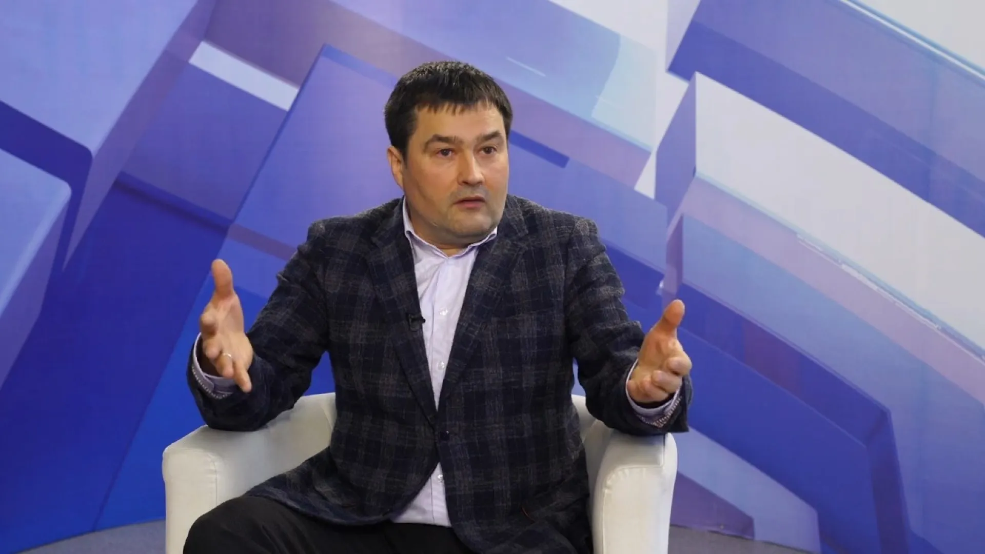 Владимир Семенов: Запад идет по пути двойных стандартов с очевидной целью ослабления России Владимир Семенов: Запад идет по пути двойных стандартов с очевидной целью ослабления России