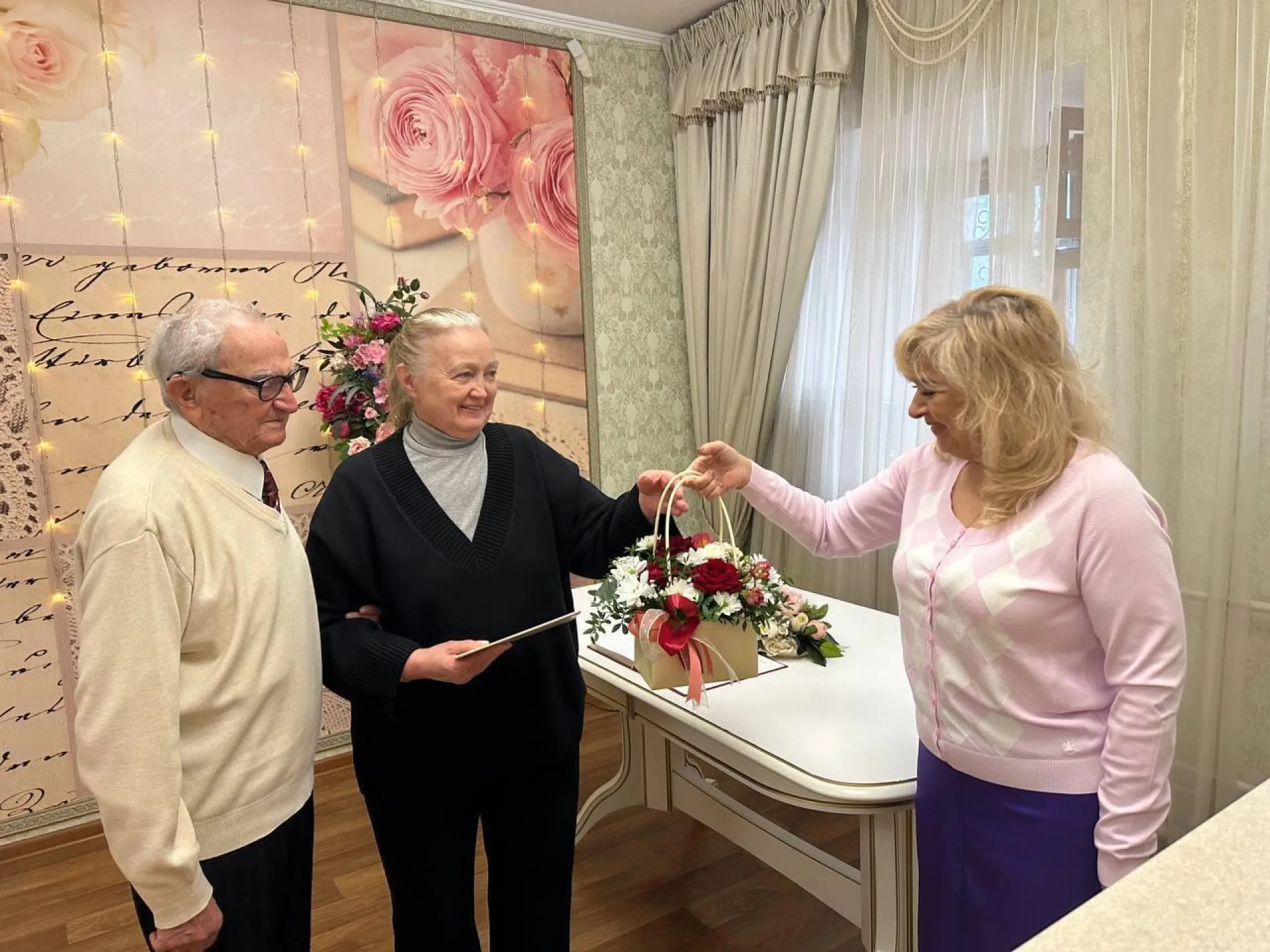 У любви нет границ: 100-летний жених и 75-летняя невеста заключили брак в Нижнем Новгороде У любви нет границ: 100-летний жених и 75-летняя невеста заключили брак в Нижнем Новгороде