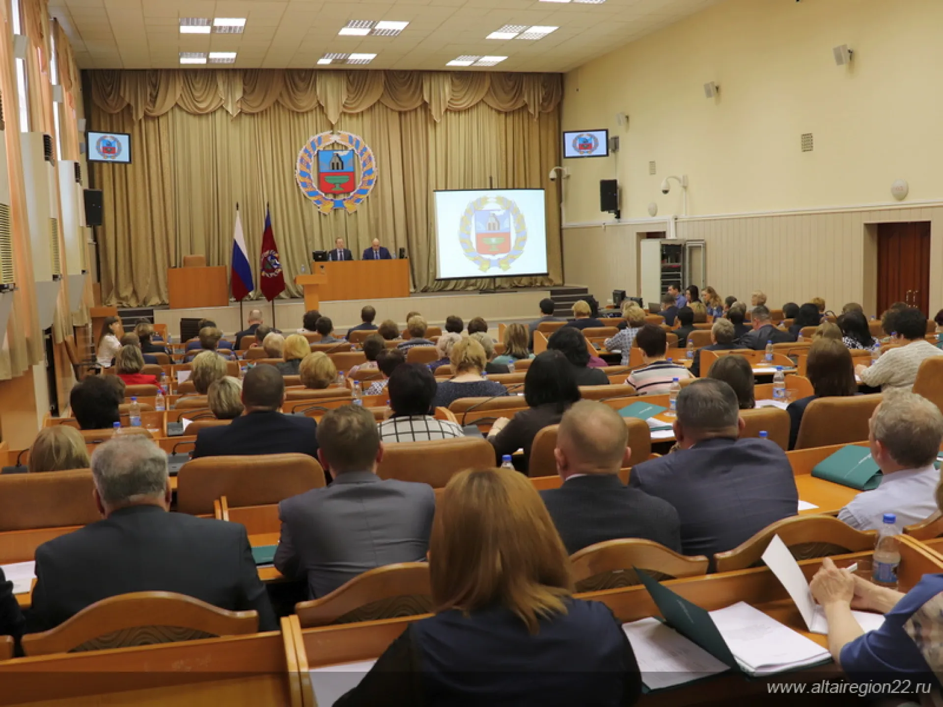 Губернатор Виктор Томенко поставил задачи перед финансовыми органами Алтайского края на 2019 год Губернатор Виктор Томенко поставил задачи перед финансовыми органами Алтайского края на 2019 год