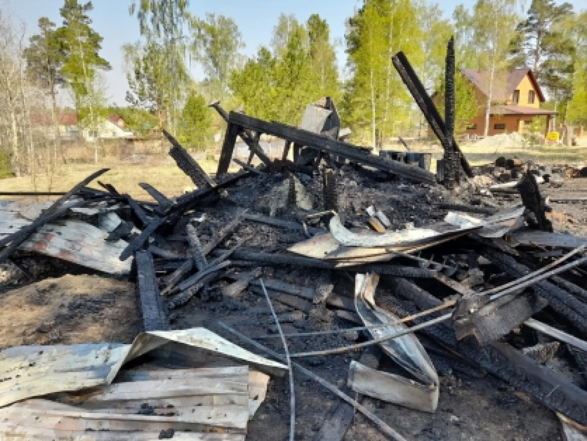 13-летняя девочка погибла при пожаре в Алтайском крае 13-летняя девочка погибла при пожаре в Алтайском крае