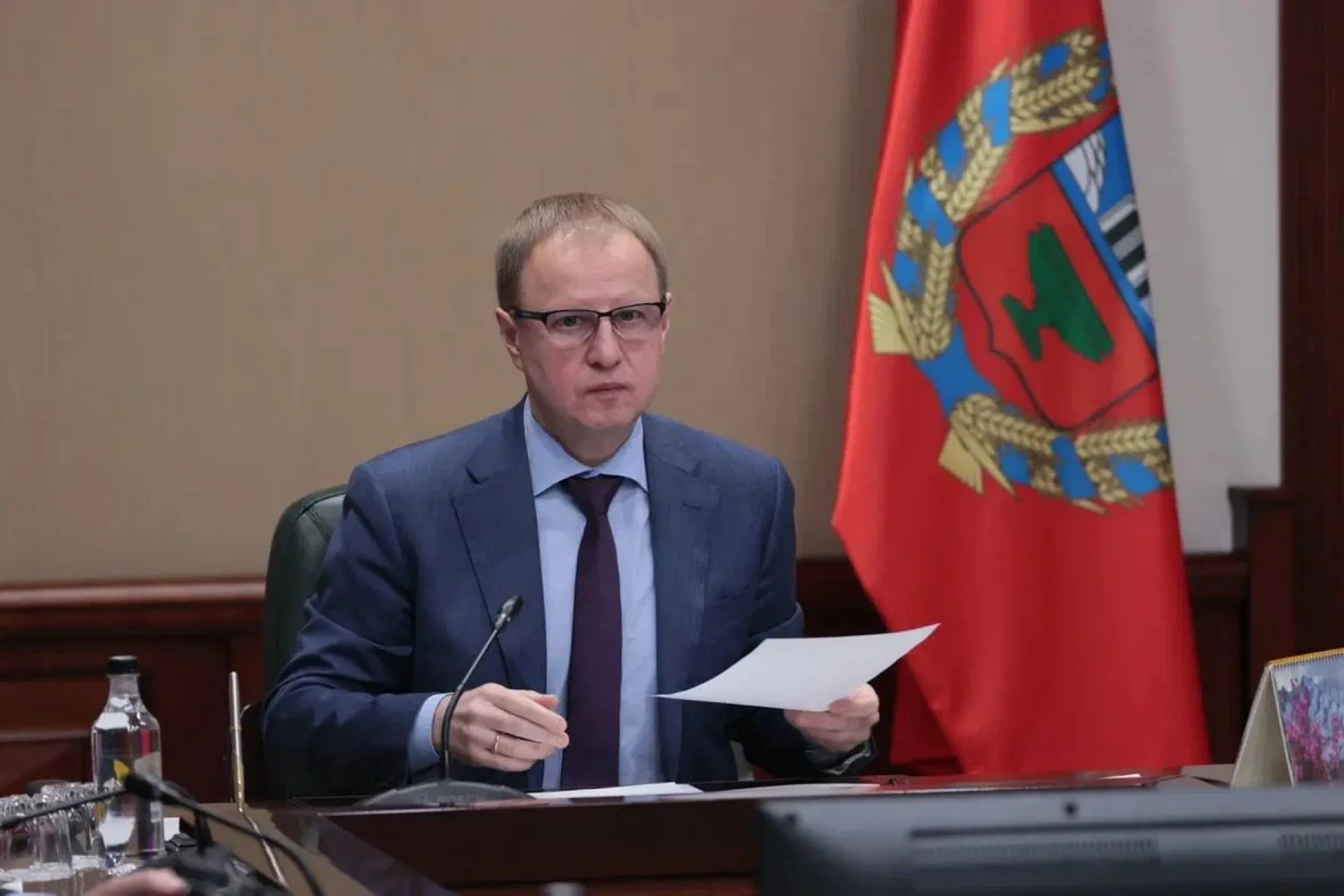 Губернатор Виктор Томенко обсудил волнующие жителей Алтайского края темы в рамках большого интервью