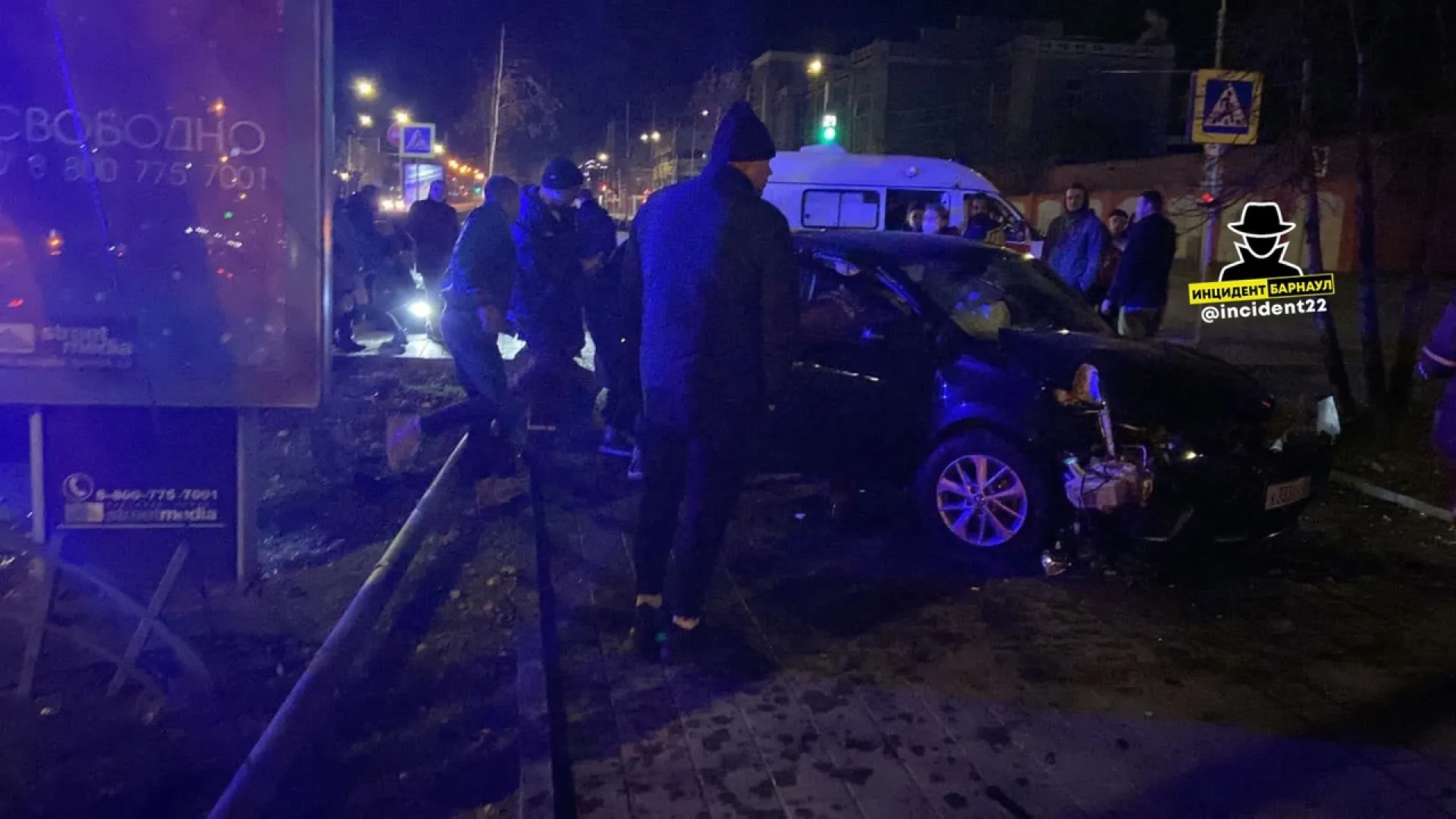 Суровое ДТП случилось в центре Барнаула ночью Суровое ДТП случилось в центре Барнаула ночью