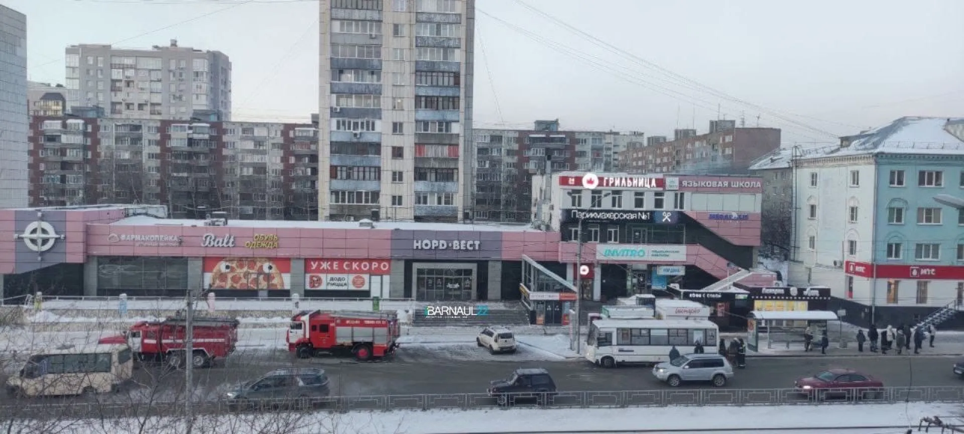 «‎Недоброе утро». Автобус загорелся на остановке в Барнауле