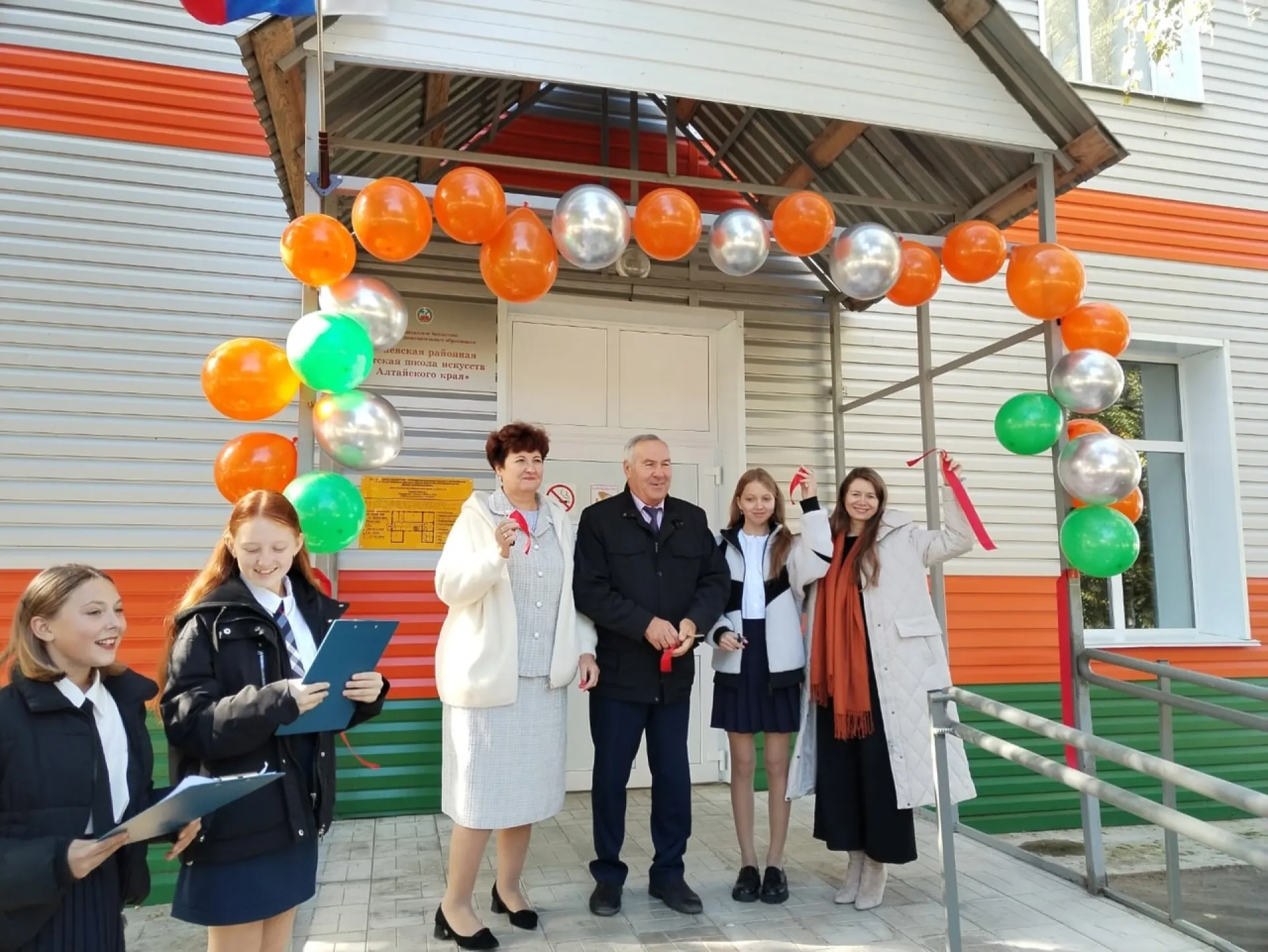 Сразу два учреждения культуры открыли после ремонта в Баевском районе Сразу два учреждения культуры открыли после ремонта в Баевском районе