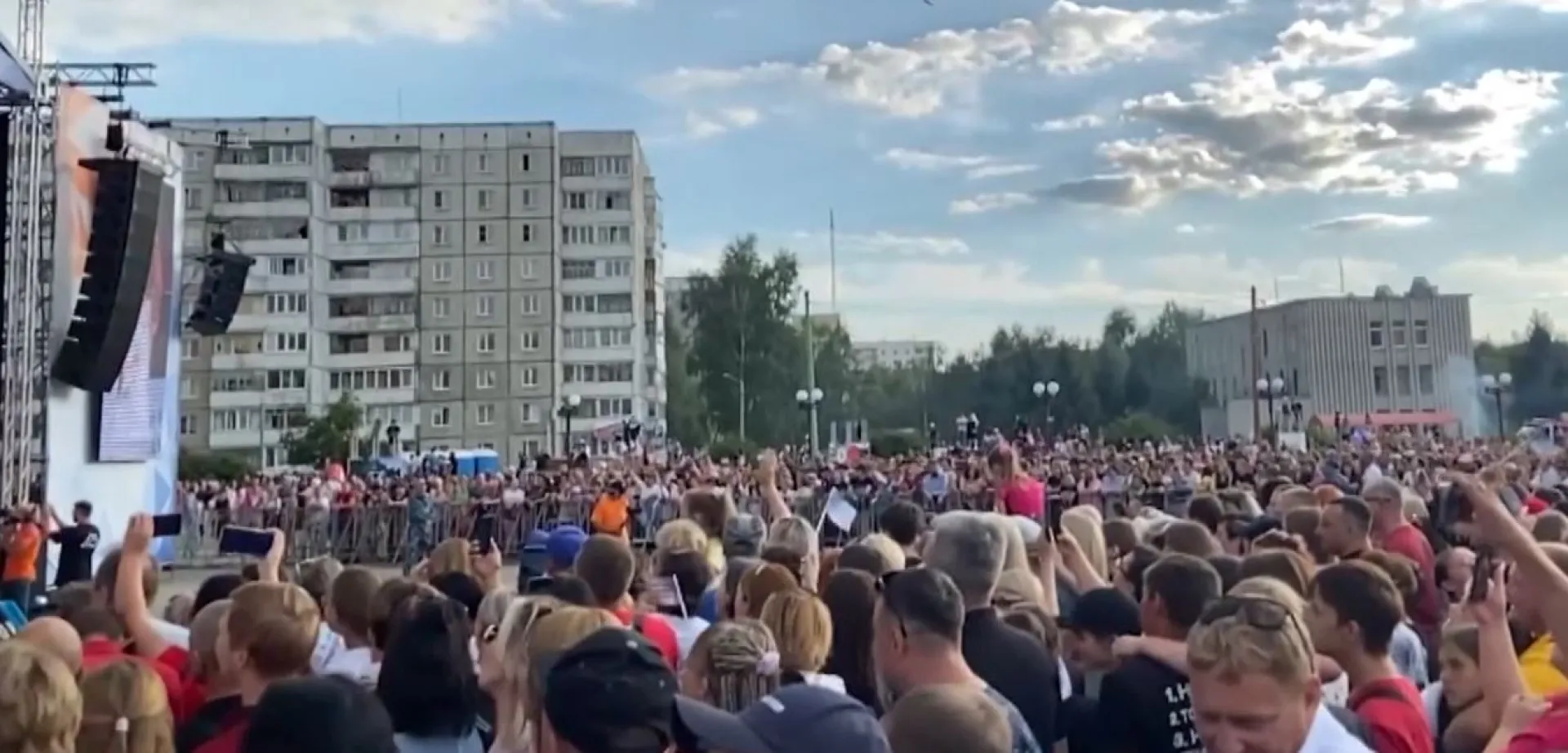 День города и День металлурга отметили жители Заринска День города и День металлурга отметили жители Заринска