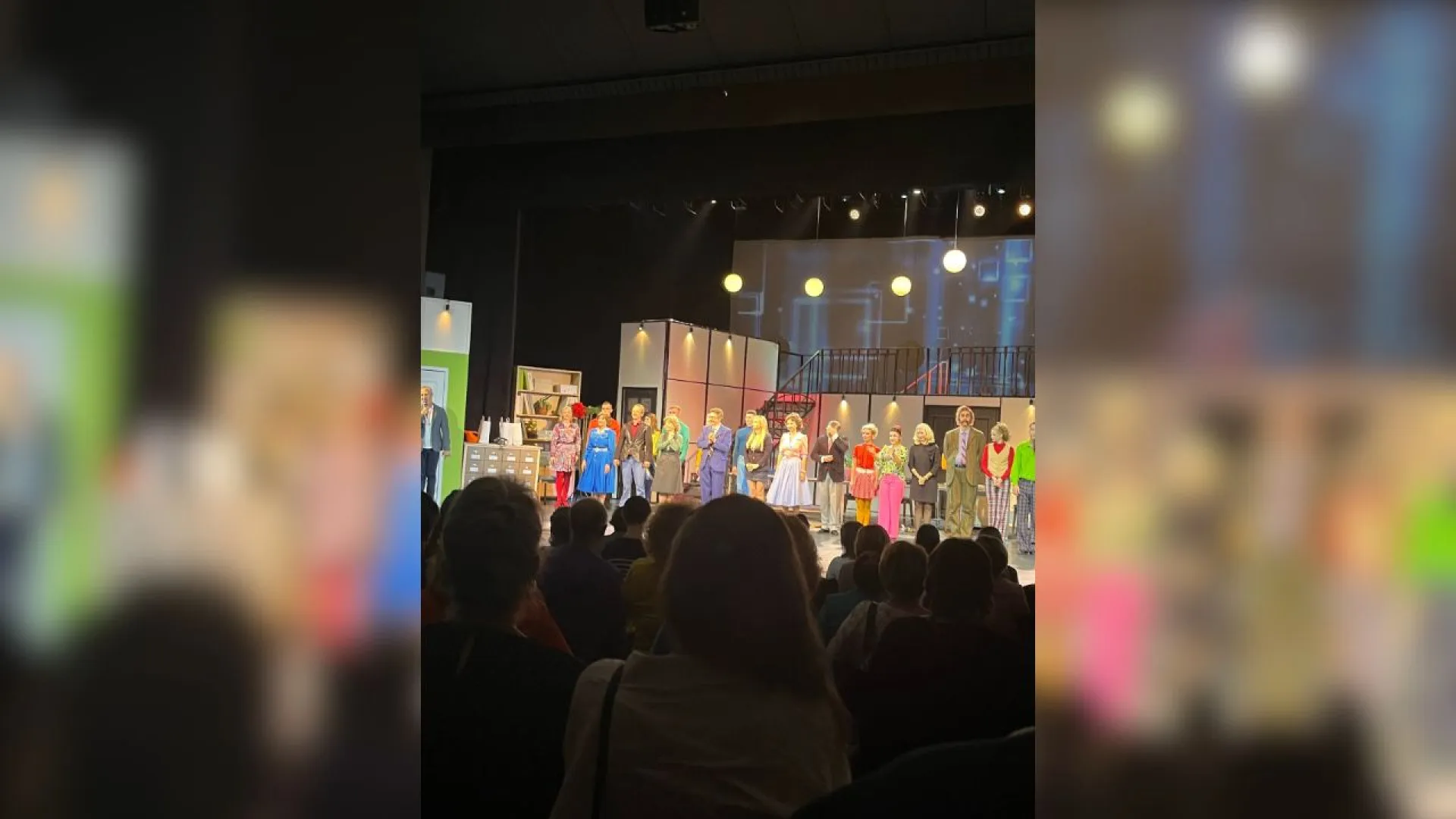 Премьеру мюзикла «Служебный роман» готовят в Алтайском музыкальном театре Премьеру мюзикла «Служебный роман» готовят в Алтайском музыкальном театре