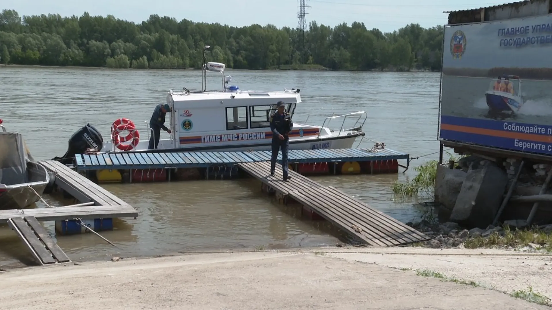 В Барнауле МЧС с наступлением жары усилило контроль за безопасностью на водоемах В Барнауле МЧС с наступлением жары усилило контроль за безопасностью на водоемах