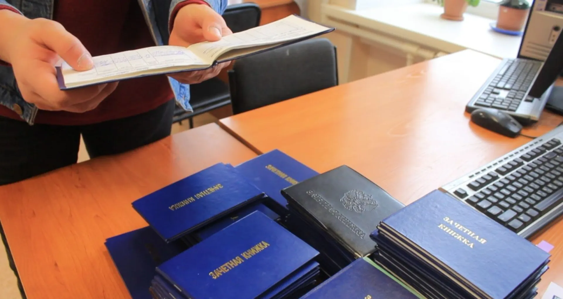 В Госдуме предложили списать образовательные кредиты с выпускников В Госдуме предложили списать образовательные кредиты с выпускников