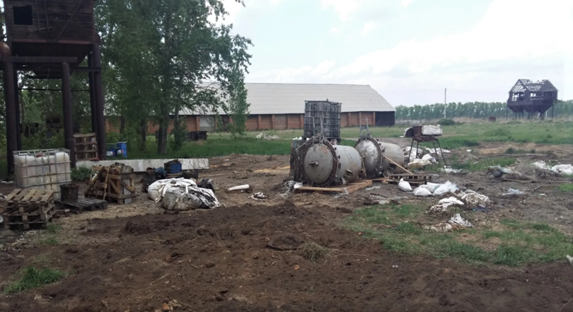 Опасные химические вещества обнаружили в почве Тальменского района Опасные химические вещества обнаружили в почве Тальменского района