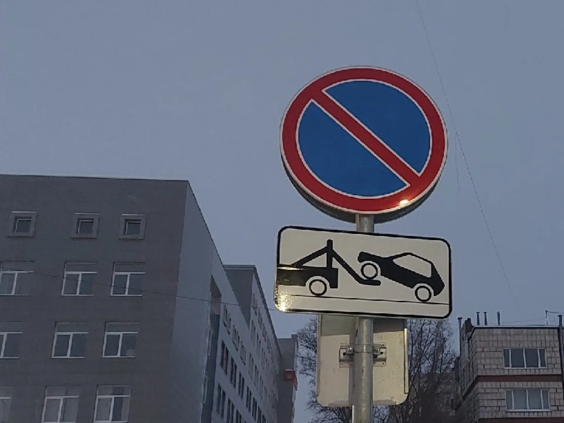 Стоянку транспорта временно запретят на одной из улиц Барнаула Стоянку транспорта временно запретят на одной из улиц Барнаула