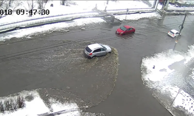«Алтайская Венеция»: улицы Бийска оказались под водой