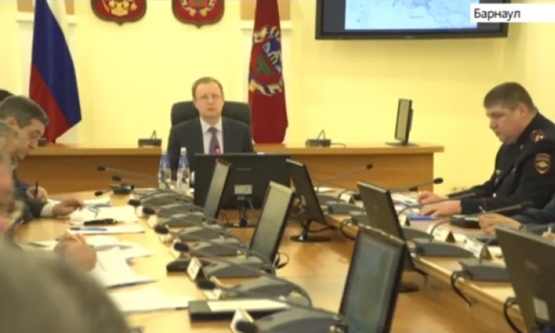 Губернатор Виктор Томенко принял участие в заседании комиссии по обеспечению безопасности дорожного движения в Алтайском крае