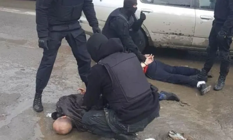 Жителей Алтайского края задержали за сбыт фальшивых денежных купюр