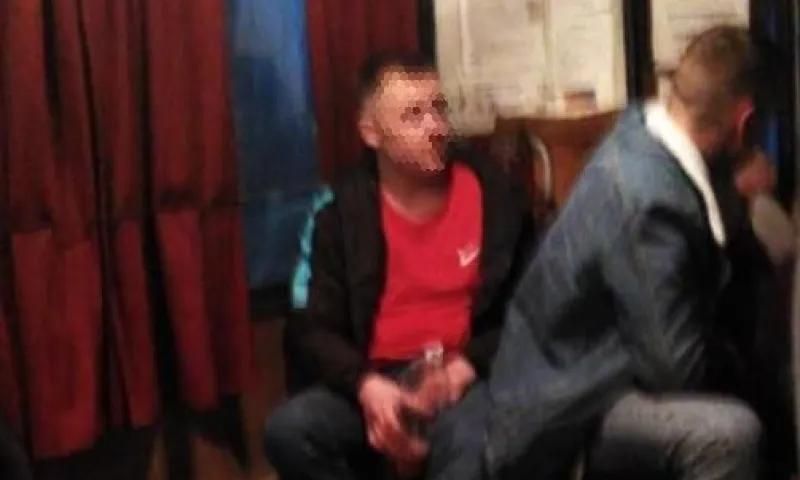 Уголовное дело могут завести на двух пьяных мужчин, напавших на кондуктора в Бийске
