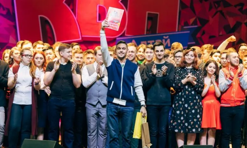 Рассказываем, какие команды прошли в новый сезон лиги «КВН-Алтай»