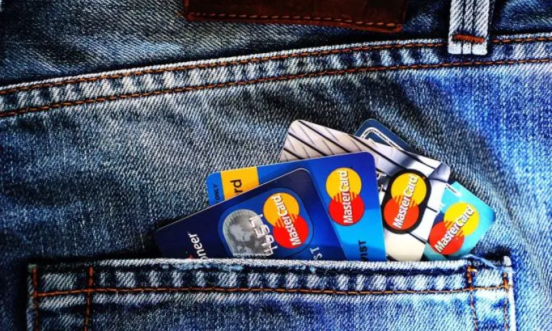 Бийчанка лишилась сбережений при попытке продать ювелирное украшение