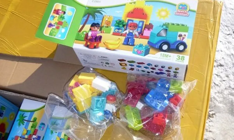 Опасные детские игрушки пытались провезти в Алтайский край
