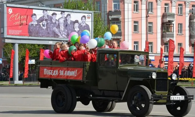 Движение транспорта ограничат в местах проведения праздничных мероприятий в Барнауле