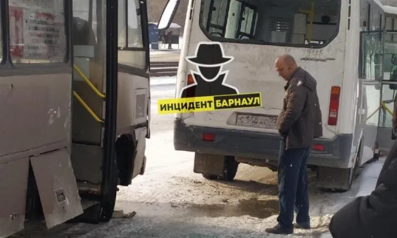 ДТП: три маршрутки столкнулись в Барнауле