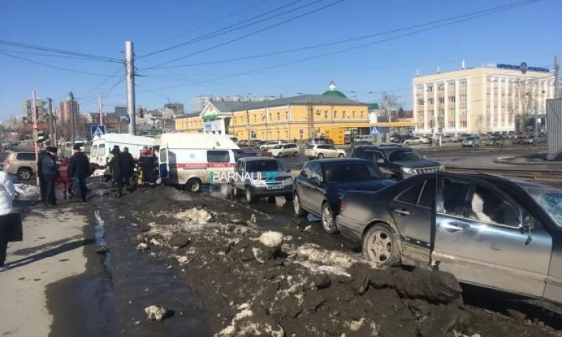 Соцсети: пешехода сбили в Барнауле