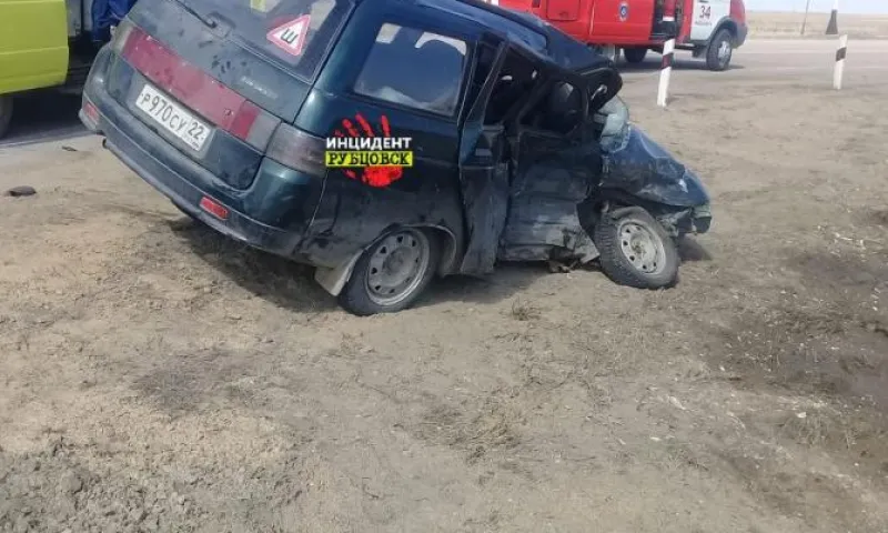 Пожилой водитель в Алтайском крае спровоцировал ДТП, в котором пострадало 2 детей